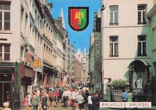 BELGIUM BRUSSELS RUE DE L ETUVE WITH MANNEKEN PIS