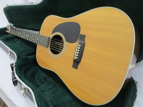 Martin acoustic guitar 18 - d-28,