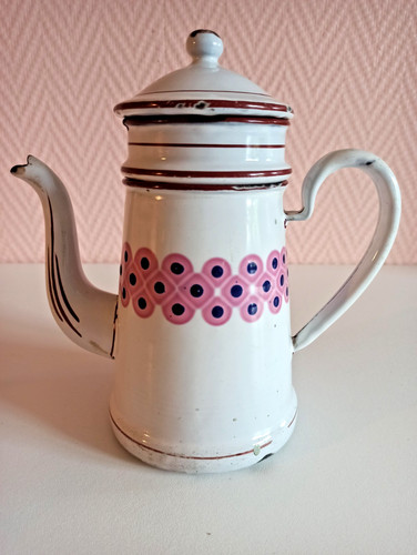Ancienne petite cafetière - petite,
