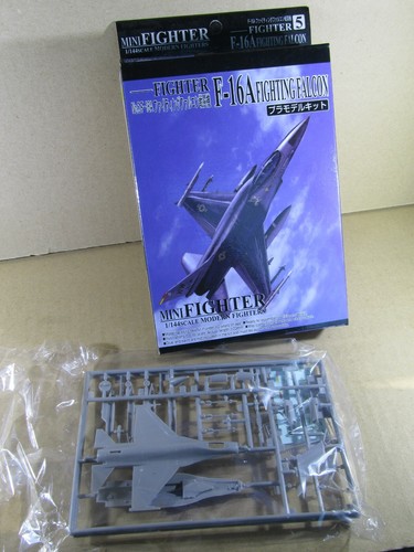 Aoshima avion fighter 16a - aoshima,
