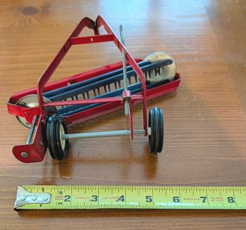 Vintage ertl international - ertl, red