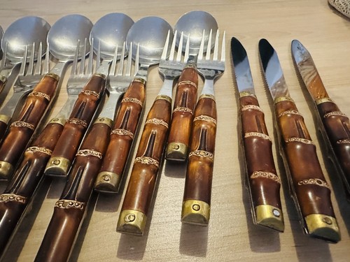 Ménagère bambou rare service