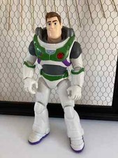 23 ⚜️  Figurine Buzz