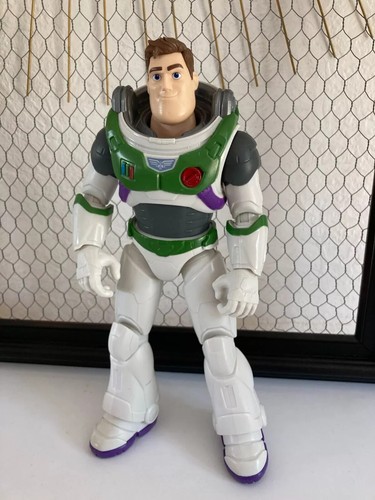 Figurine buzz - 23, ⚜️
