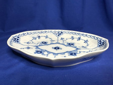Royal Copenhagen china Blue Fluted half lace pattern pickle dish #552