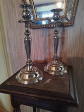 Paire de Grands Bougeoirs en