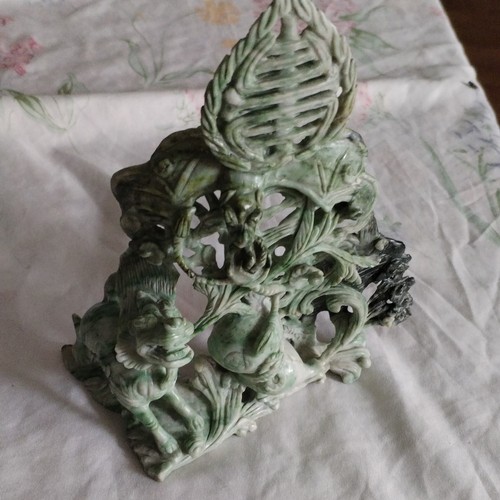 Sculpture pierre jade ajourée - pierre,