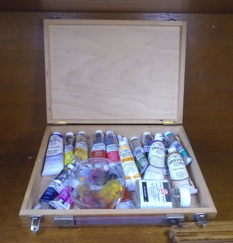 Malette boite peinture - boite, a