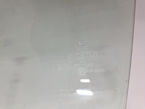 Vitre avant gauche daihatsu - vitre,
