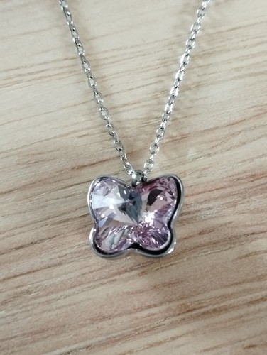Collier papillon rose - 🦋,