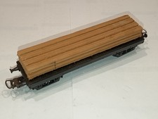 Wagon plat à bogies HO avec