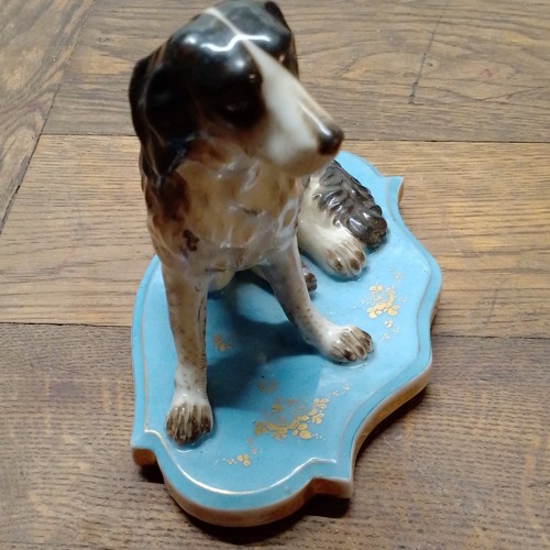 Figurine statuette chien assis