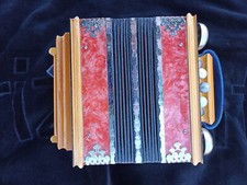 accordeon diatonique à clochettes de Saratov Saratovskaya Harmonica Garmonica