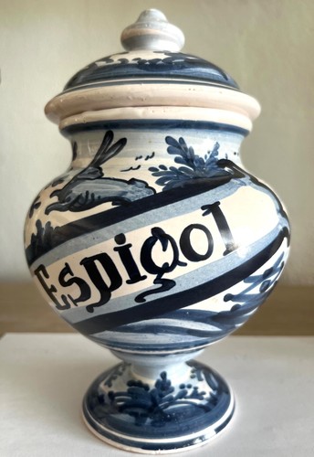Pot pharmacie ancien - pot, a
