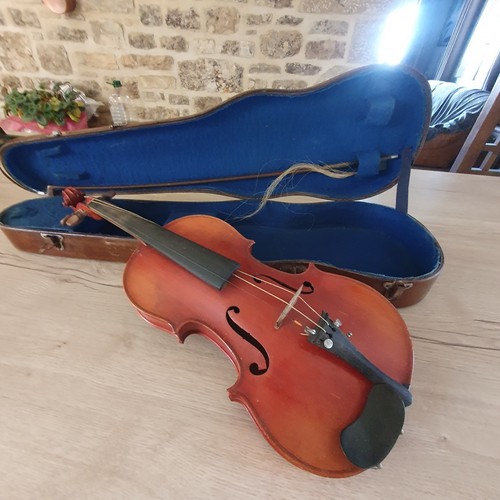 Violon ancien avec - violon, coffret