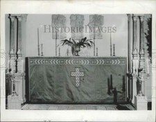 1948 Press Photo Altar Antependium Embroidered by King Gustaf of Sweden