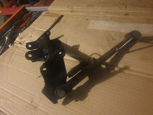 Fixation bequille aprilia rs - ,