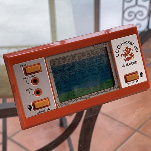 Nintendo game watch - &,