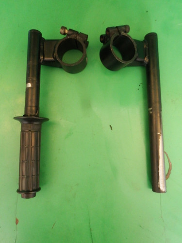 Triumph genuine pair clip - triumph, on