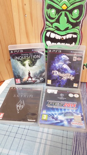 Lot jeux vidéo playstation - 4,