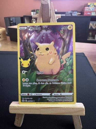 Carte pokémon jcc - pokémon, pikachu