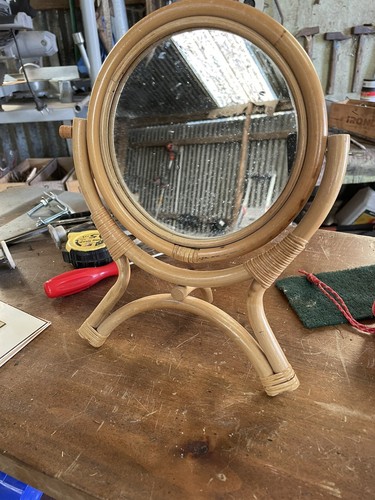 Petit miroir sur pied - miroir, en