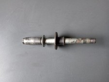 Axe de roue jante avant suzuki