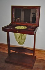 NICE MAHOGANY WORKER TABLE PERIOD DIRECTORY 18th century 