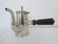 Chocolatière égoiste en