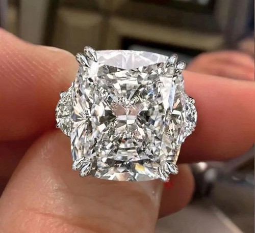 Bague diamant coussin
