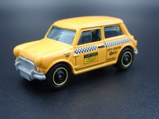 1959-1967 AUSTIN Mini Cooper Taxi Cab Jaune 1:64 Echelle Voiture Miniature