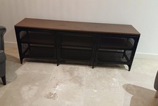 Banc TV noir, bois et métal