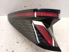 Feu arriere principal gauche