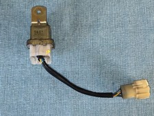 Mazda B2600i B2200 B2000 Truck Fuel Pump Circuit Opening Main Relay G607-18-811