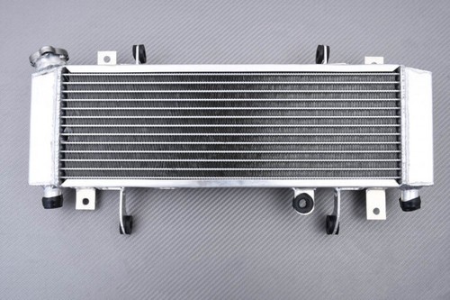 Radiateur eau supérieur type - radiateur,