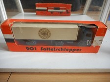 Camion Mercedes NZG + remorque bleu et blanc à l'échelle 1:75 en boîte