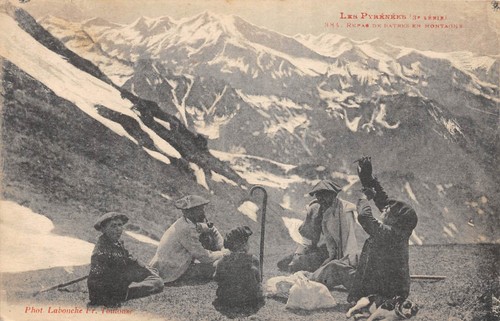 Old postcard les pyrenees - old,