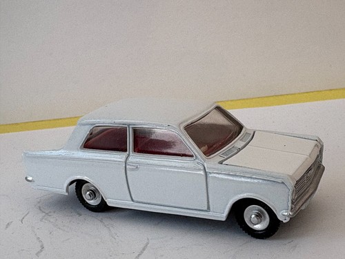 Dinky toys 136 vauxhall viva - dinky,