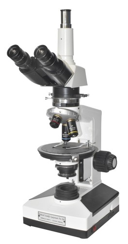 Microscope polarisant