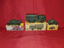 Lot 3 dinky toys camion