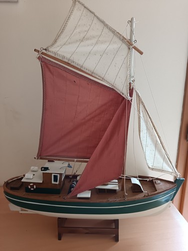 Maquette bois ancien - :,