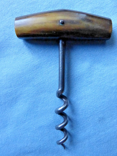 Ancien tire bouchon manche