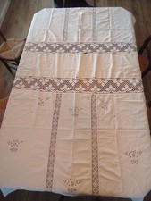 GRANDE PIECE DE COTON brodé