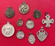 Beau lot de 10 médailles