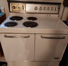 Vintage Frigidaire Deluxe  Electric Double Oven Range Stove Local pickup