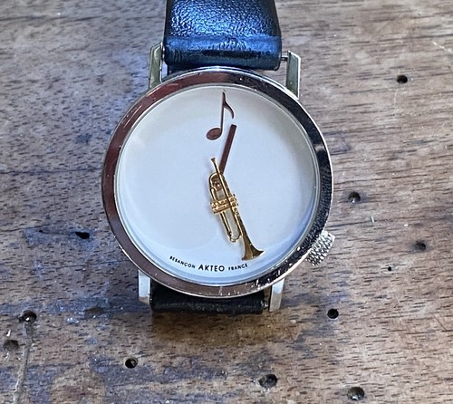 Vintage montre akteo thème - vintage,