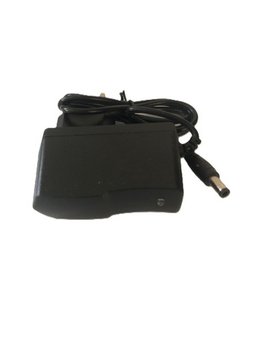 Adaptateur secteur universel