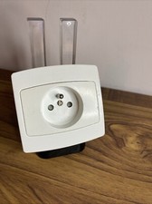 Prise 2p+t  ALCYON  SCHNEIDER