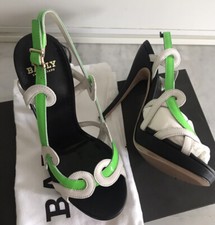 Sandales talon cuir noir blanc