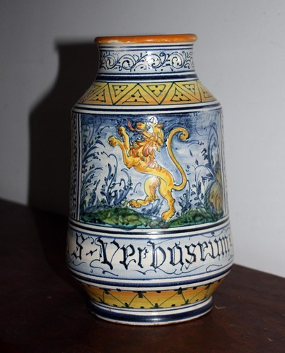 Ancien albarello pot - albarello, a